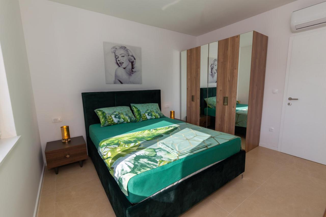Apartman Smaragd Živogošće Extérieur photo